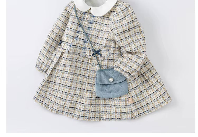 Vestido Tweed Clássico com Gola Peter Pan