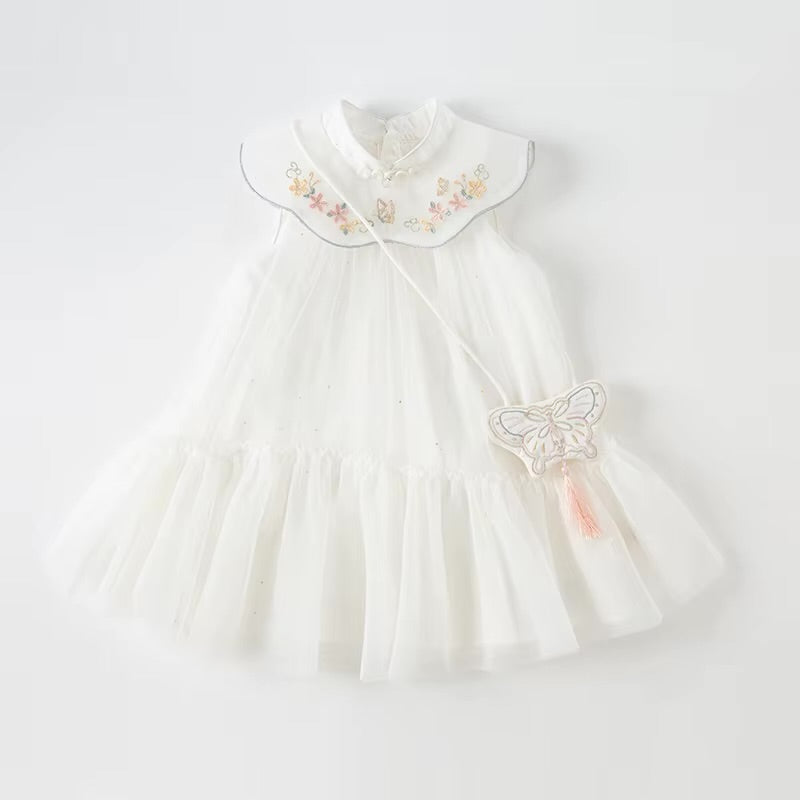 Vestido Branco Luxo com Bordados Delicados