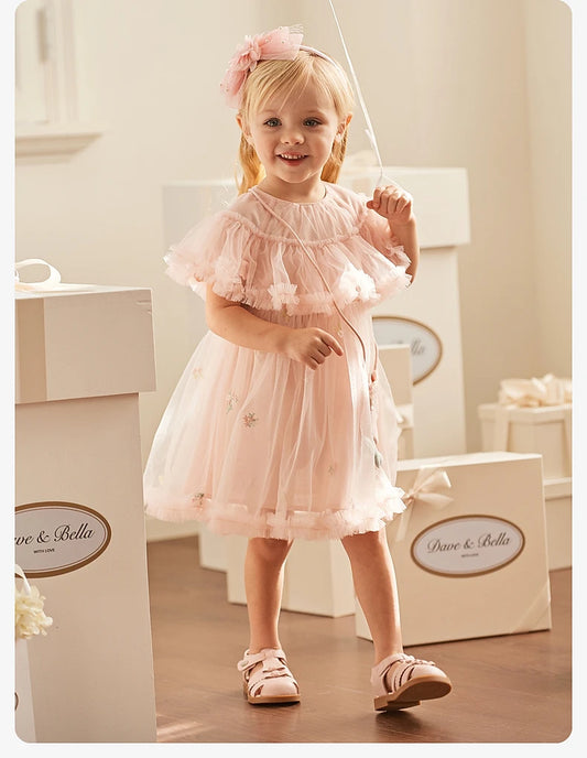 Vestido de Tule Bordado com Camadas