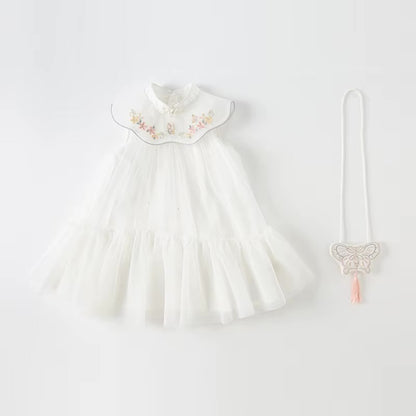 Vestido Branco Luxo com Bordados Delicados