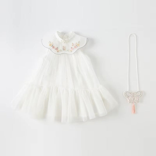 Vestido Branco Luxo com Bordados Delicados
