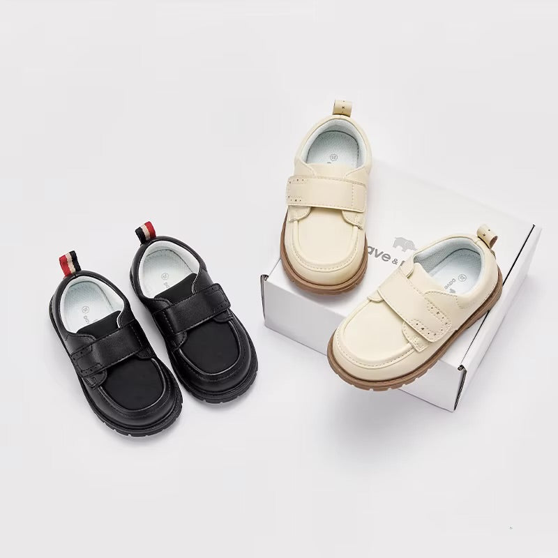 Sapato Infantil Clássico com Velcro